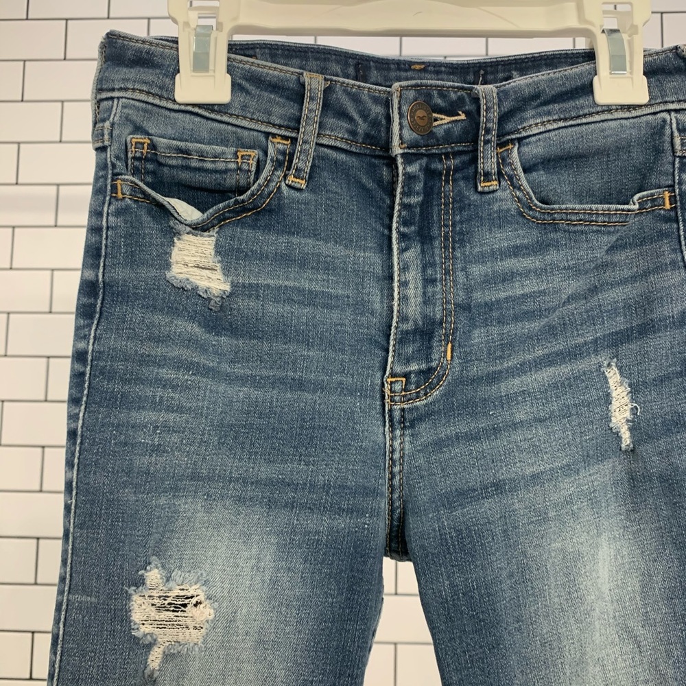 Light Wash Distressed denim jeans